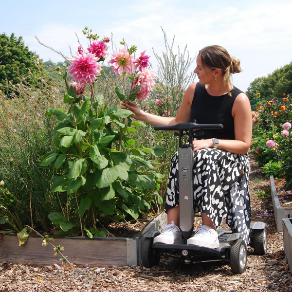 AXIS - 4-Wheel-Steer Folding Mobility Scooter